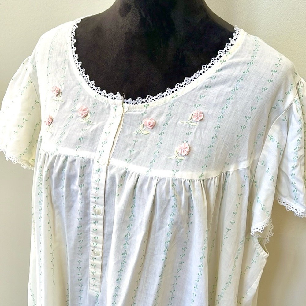 Vintage Floral Nightgown